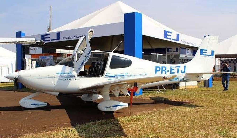 Avião acidentado em Belo Horizonte nesta manhã de segunda-feira (21)