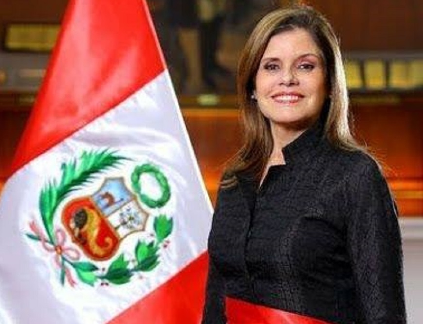 Mercedes Aráoz, vice-presidente do Peru, renuncia ao cargo.