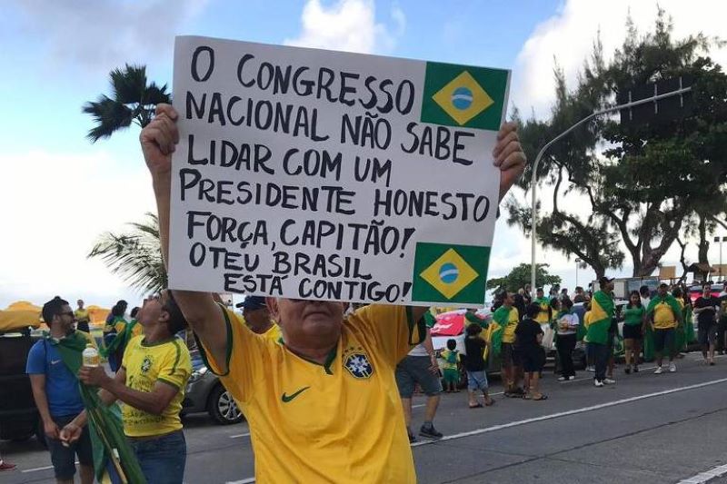 Manifestantes pró Bolsonaro em 26 de maio de 2019, no Recife no PE