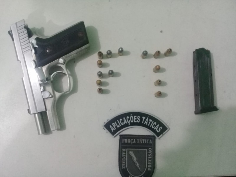 O 8º Batalhão da PM-PI aprende duas armas de fogo no último final de semana.