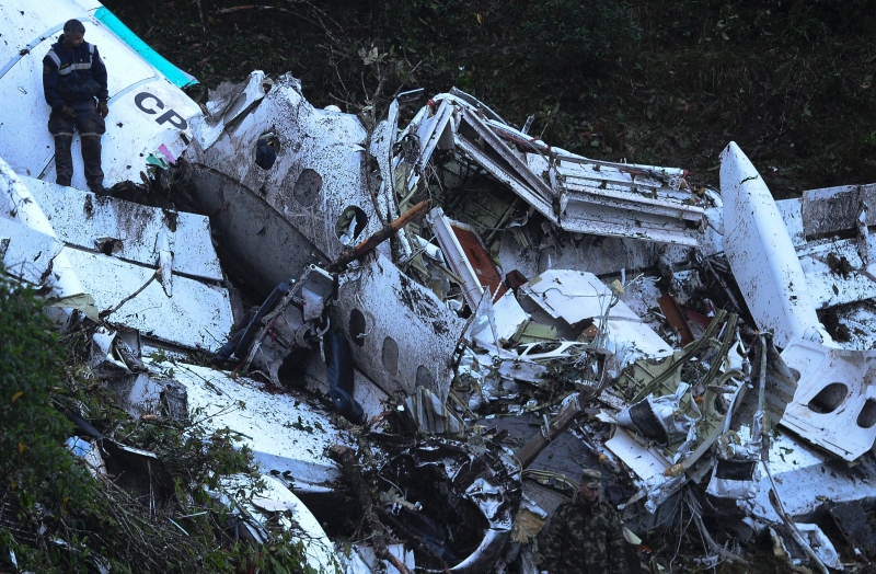Queda de avião que transportava o time da Chapecoense matou 71 pessoas