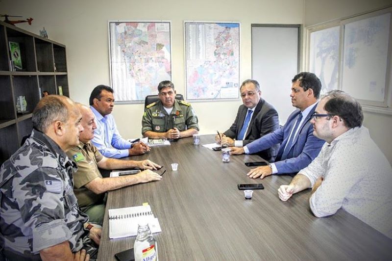 governador em reunião