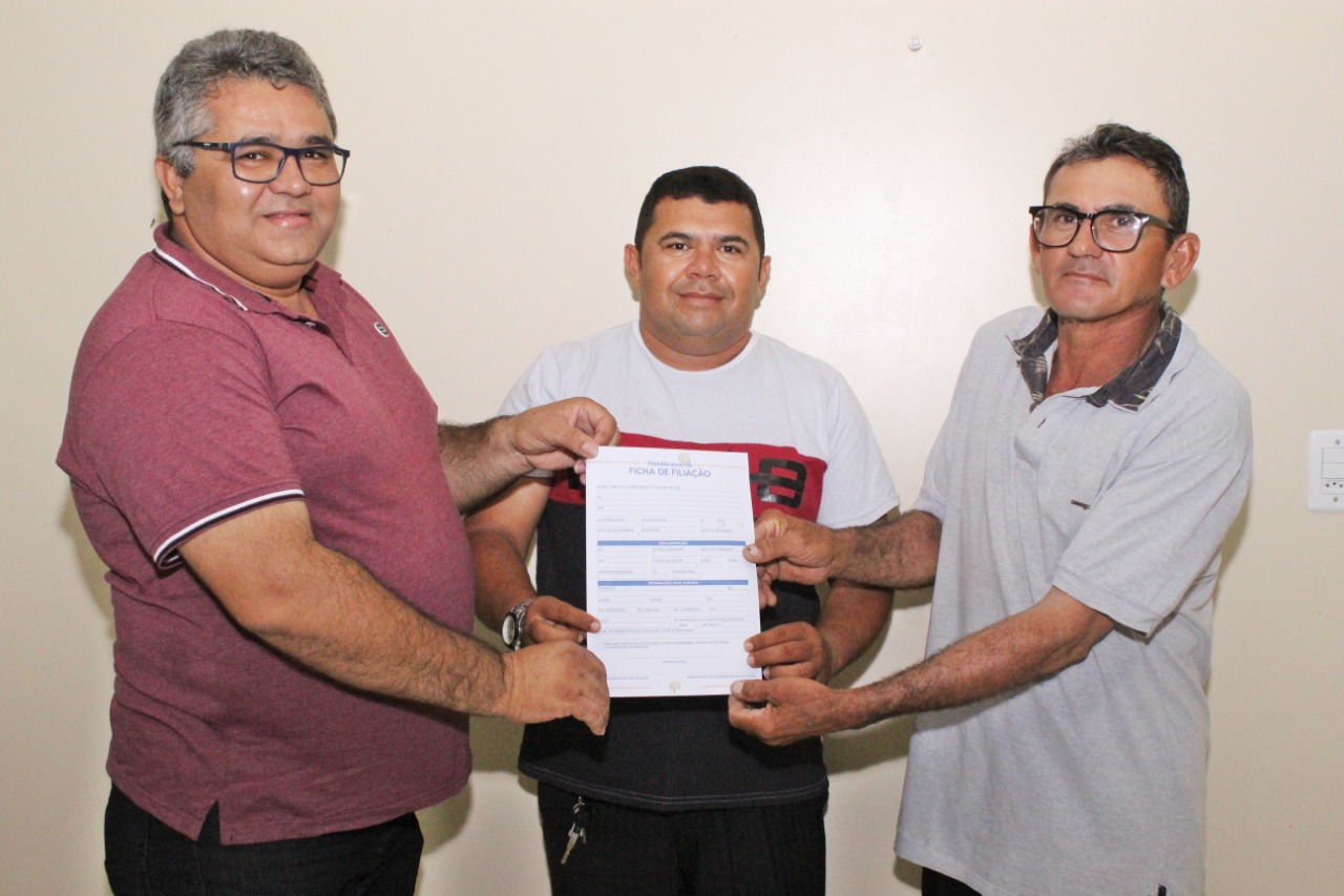 Da esquerda para a direita, Evaldo Otacilio, Francisco Erielton e Moisés Ângelo