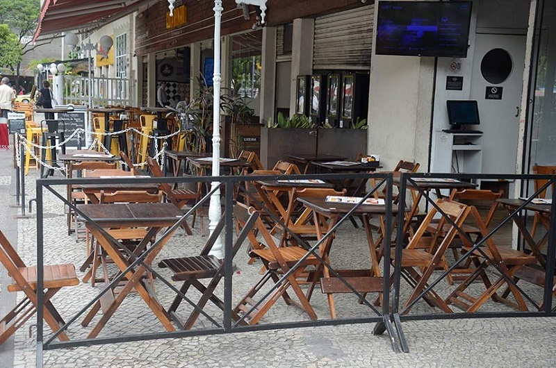 Governo oferece crédito para empresas não demitirem durante a crise,