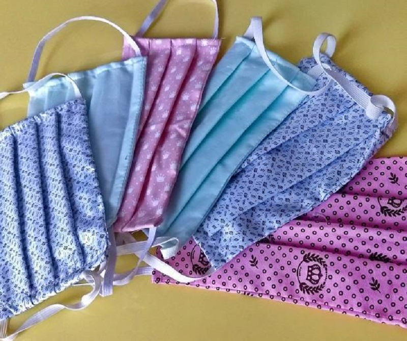 Para evitar transmissão do vírus através da própria máscara, é necessário ter em mente o uso correto dela.