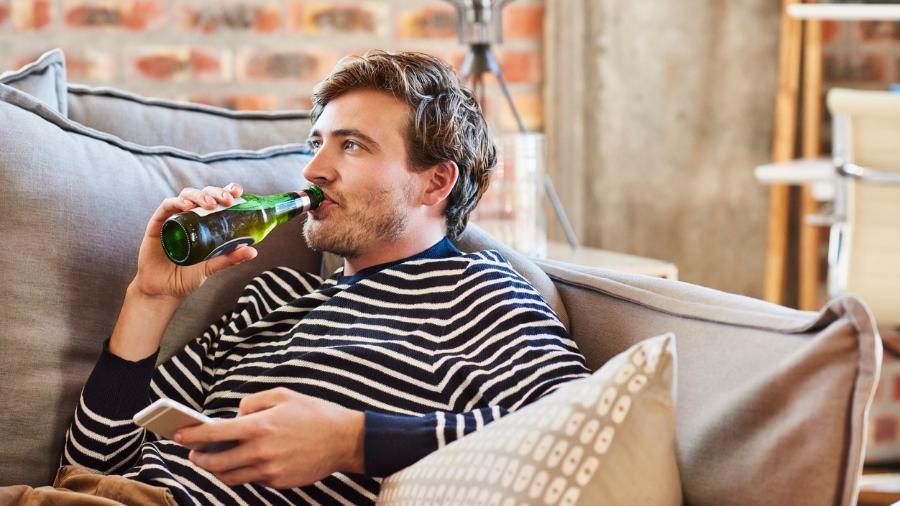 Renata Brasil Araújo destaca que o crescimento do consumo de álcool doméstico acontece em um momento de isolamento