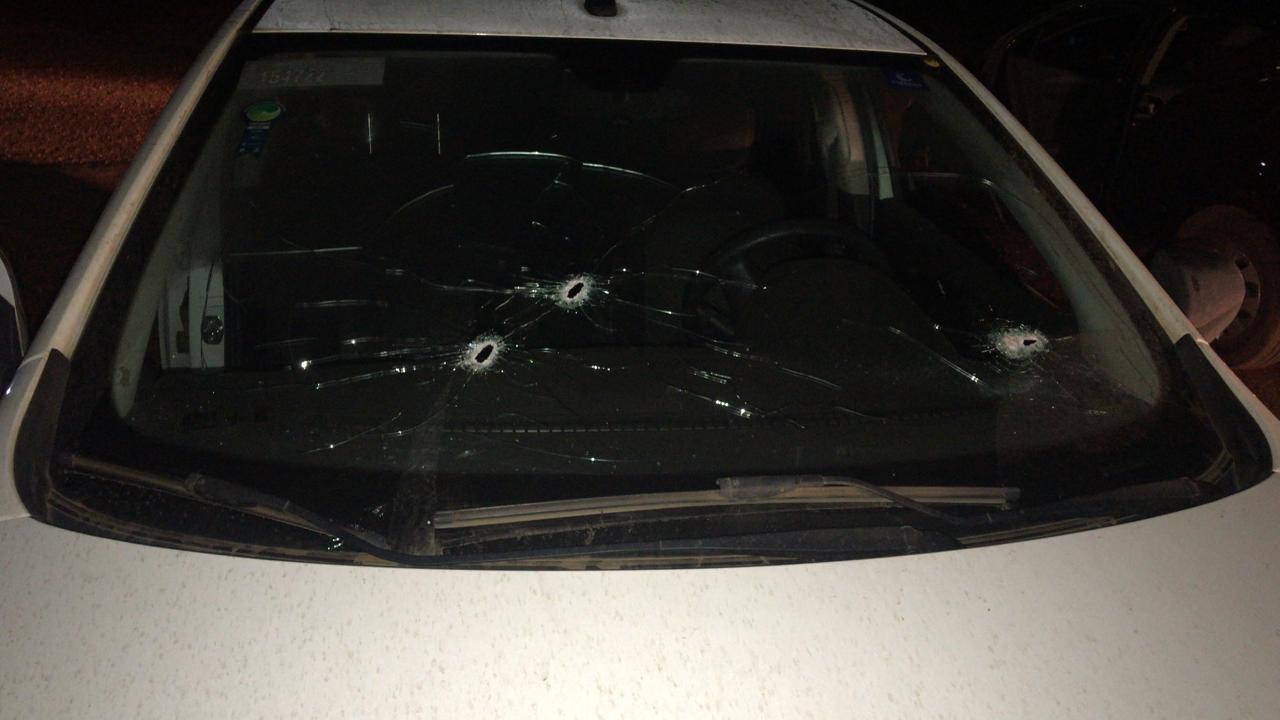 Automóvel Ônix em que Josimar o conduzia no momento do atentado - foi realmente um milagre