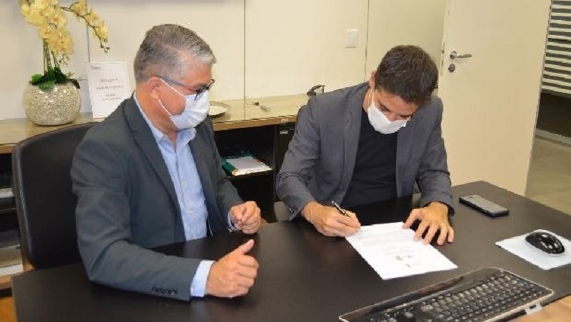 Secretários de Saúde de Goiás, Ismael Alexandrino; e do DF, Francisco Araújo