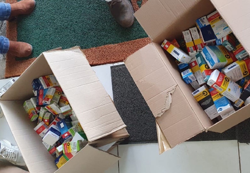 A farmácia estava vendendo medicamentos controlados sem receita médica