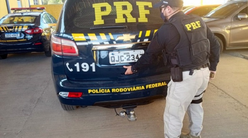 PRF cumpre mandado de prisão na BR-343 em Piripiri