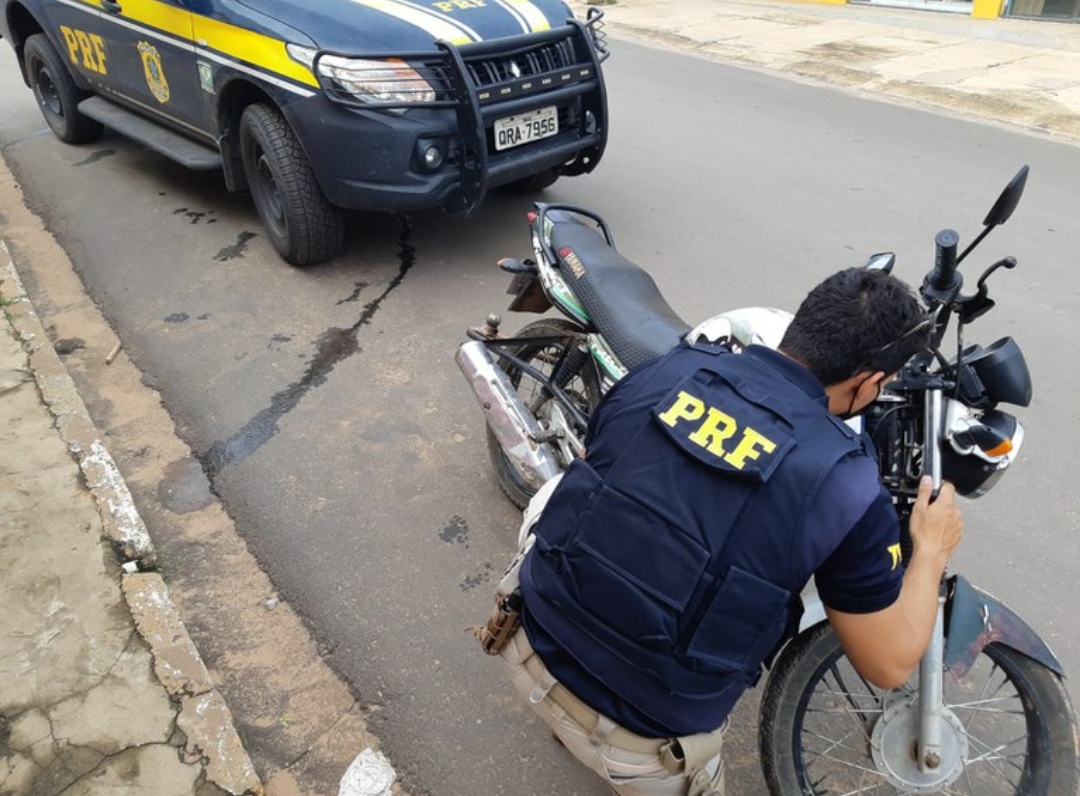 Motocicleta recuperada pela PRF