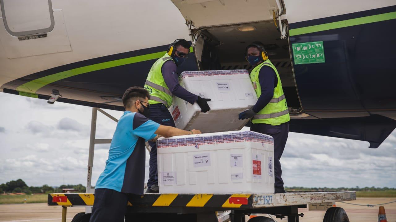 Piauí recebe lote com mais de 70 mil doses de vacinas contra COVID-19