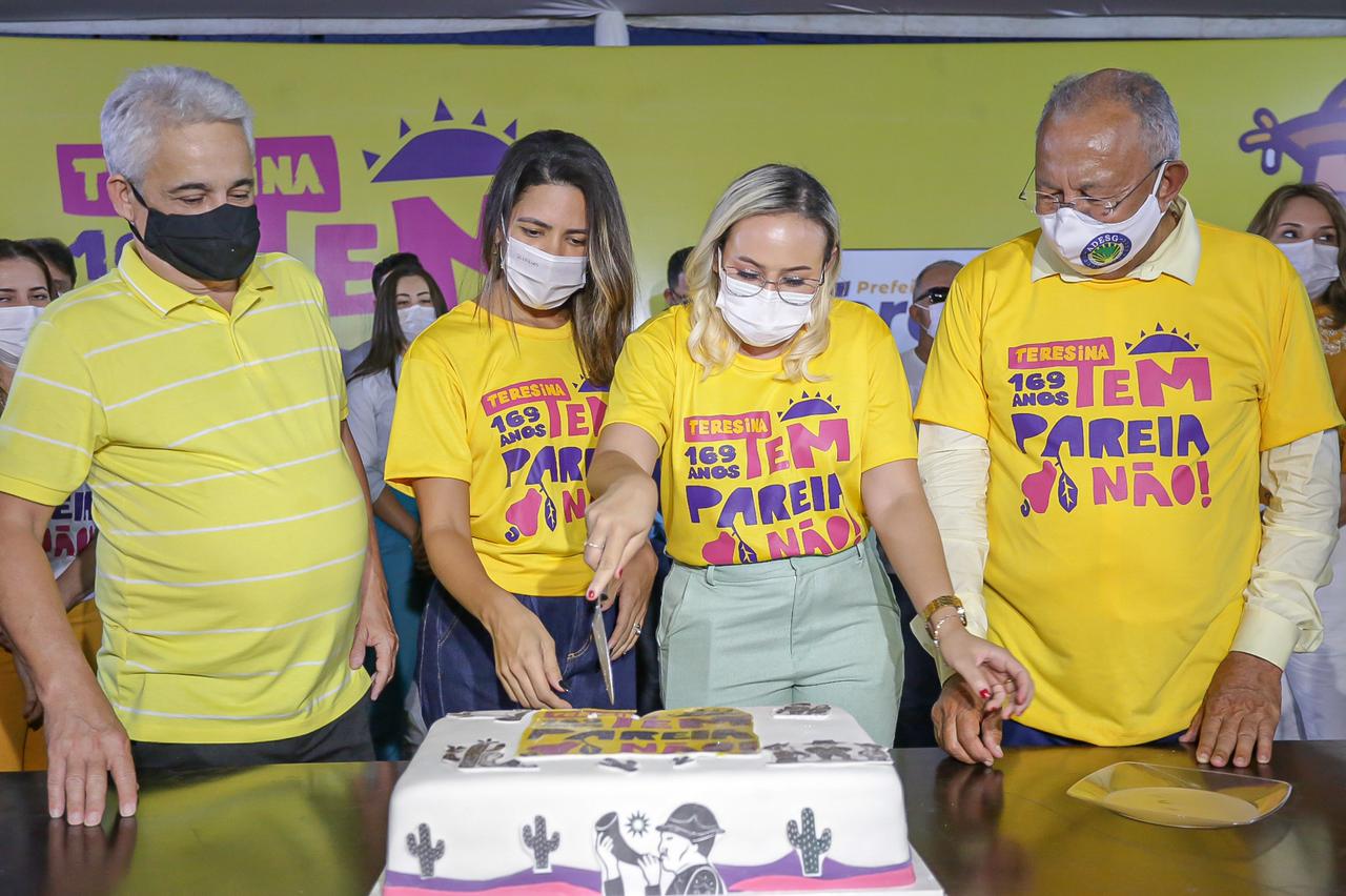 O prefeito Dr. Pessoa, juntamente com seu secretariado e outras autoridades estiveram presentes no evento