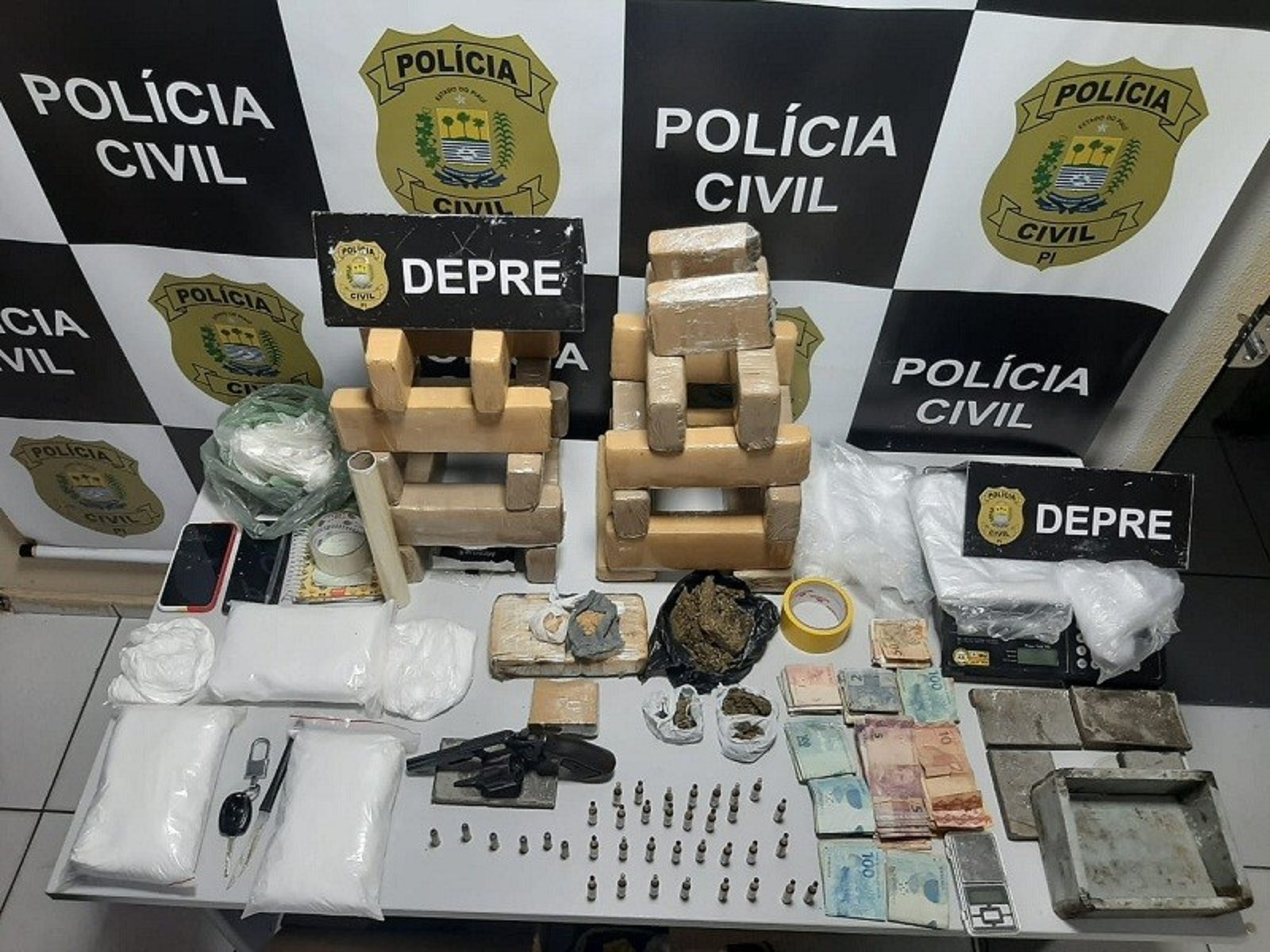 Drogas apreendidas pela polícia