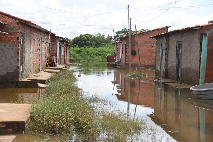 Casas em áreas de risco serão demolidas