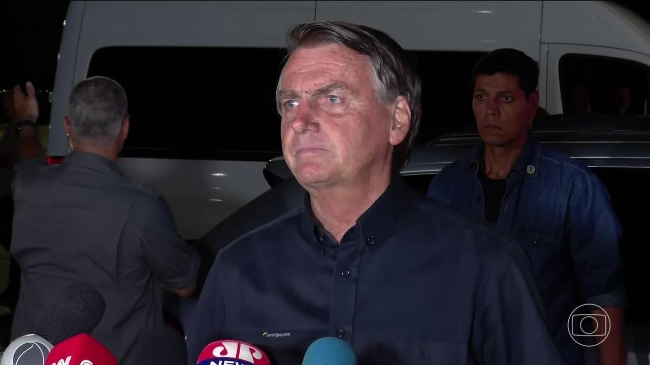 Após 1° turno, Bolsonaro cita inflação e diz ver 'vontade de mudar por parte da população'