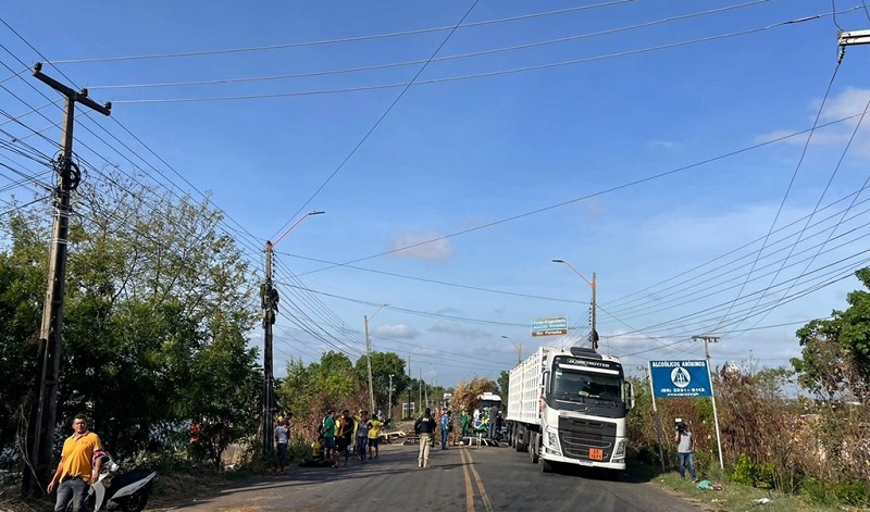 Manifestantes fecham Ponte da Tabuleta em protesto contra resultado do 2º turno