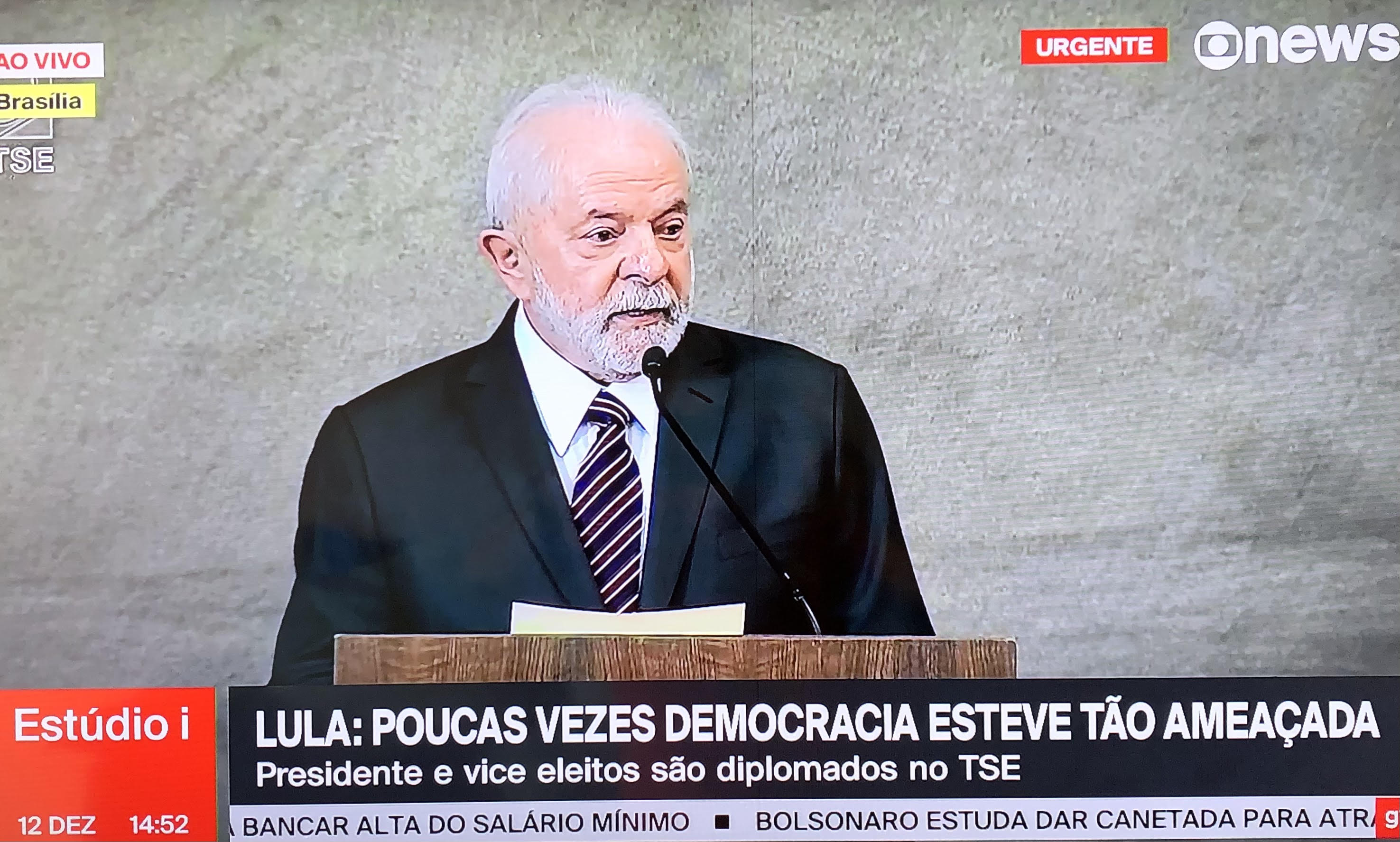 Lula toma posse e em seguida Bolsonaristas intolerantes vandalizam Brasília; o que fez antes o governador Ibaneis na previsibilidade de atos criminosos? O governador do DF foi omisso?