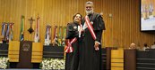 Presidente do TST, ministro Lelio Bentes Corrêa condecora a ministra Liana Chaib