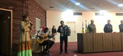 Abertura solene com os hinos nacional e do Piauí na voz de Sarah Rejane
