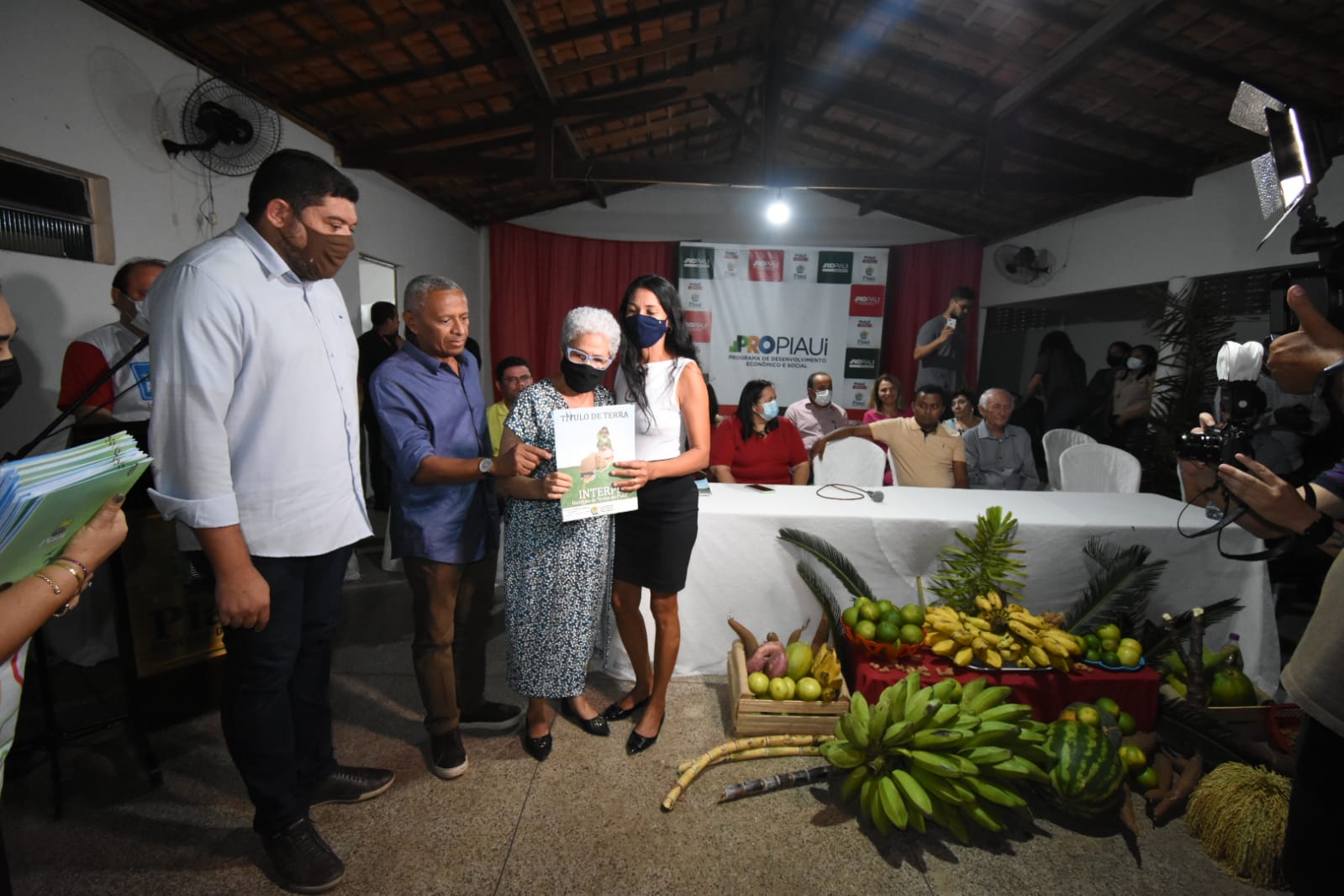 Governo do Piauí entregou mais de 1.500 títulos de terra nos últimos 20 dias