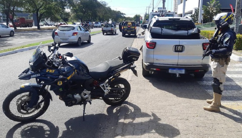 Veículo recuperado pela polícia