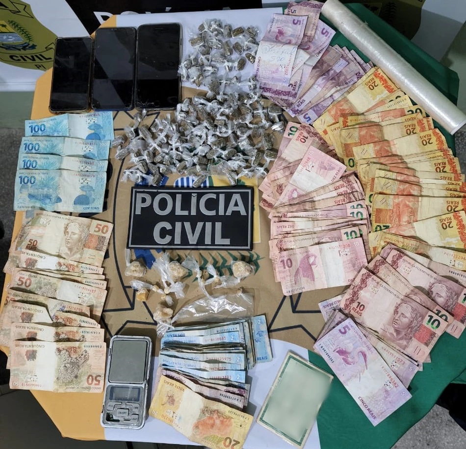 Material apreendido pela polícia