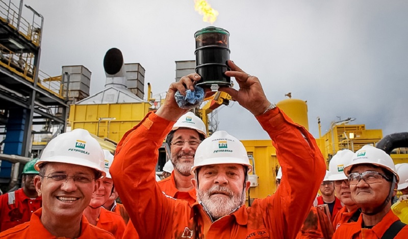 Na petição, Lopes argumenta que o modelo da atual equipe econômica acarreta perda do controle acionário sem qualquer benefício para a União