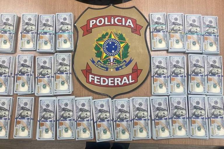 Polícia Federal encontra US$ 171,8 mil em espécie de Paulo Maurício, diretor afastado da Abin.