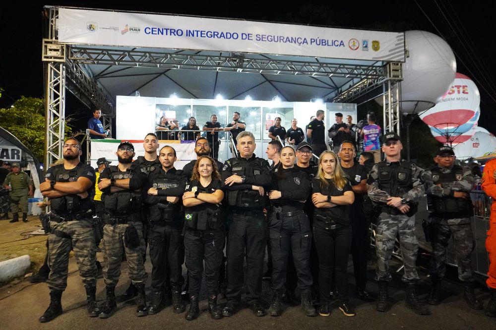 Policiais penais durante Operação Monitorados.