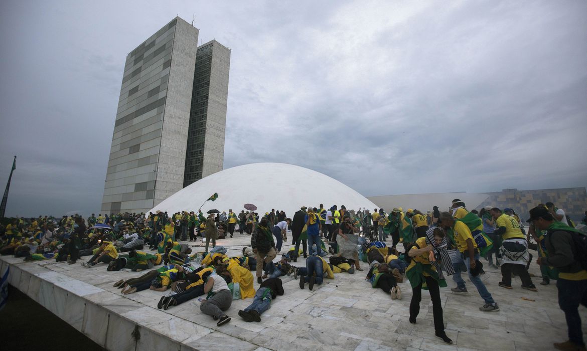 Registro do ato golpista de 8 de janeiro de 2023.