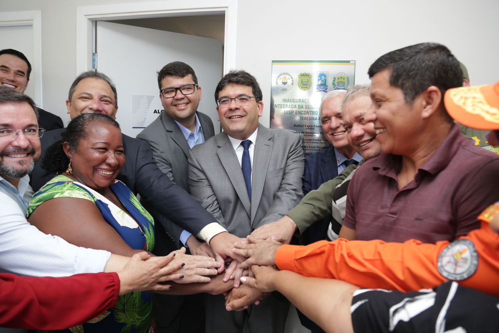 Governador Rafael Fonteles durante inauguração de Unidade de Segurança no Encontro dos Rios, zona Norte de Teresina.