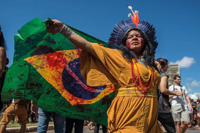 Durante o antigo governo, o garimpo ilegal cresceu o que ocasionou o aumento da violência contra os povos indígenas