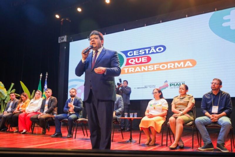 Governador Rafael Fonteles durante o encontro "Gestão que Transforma"