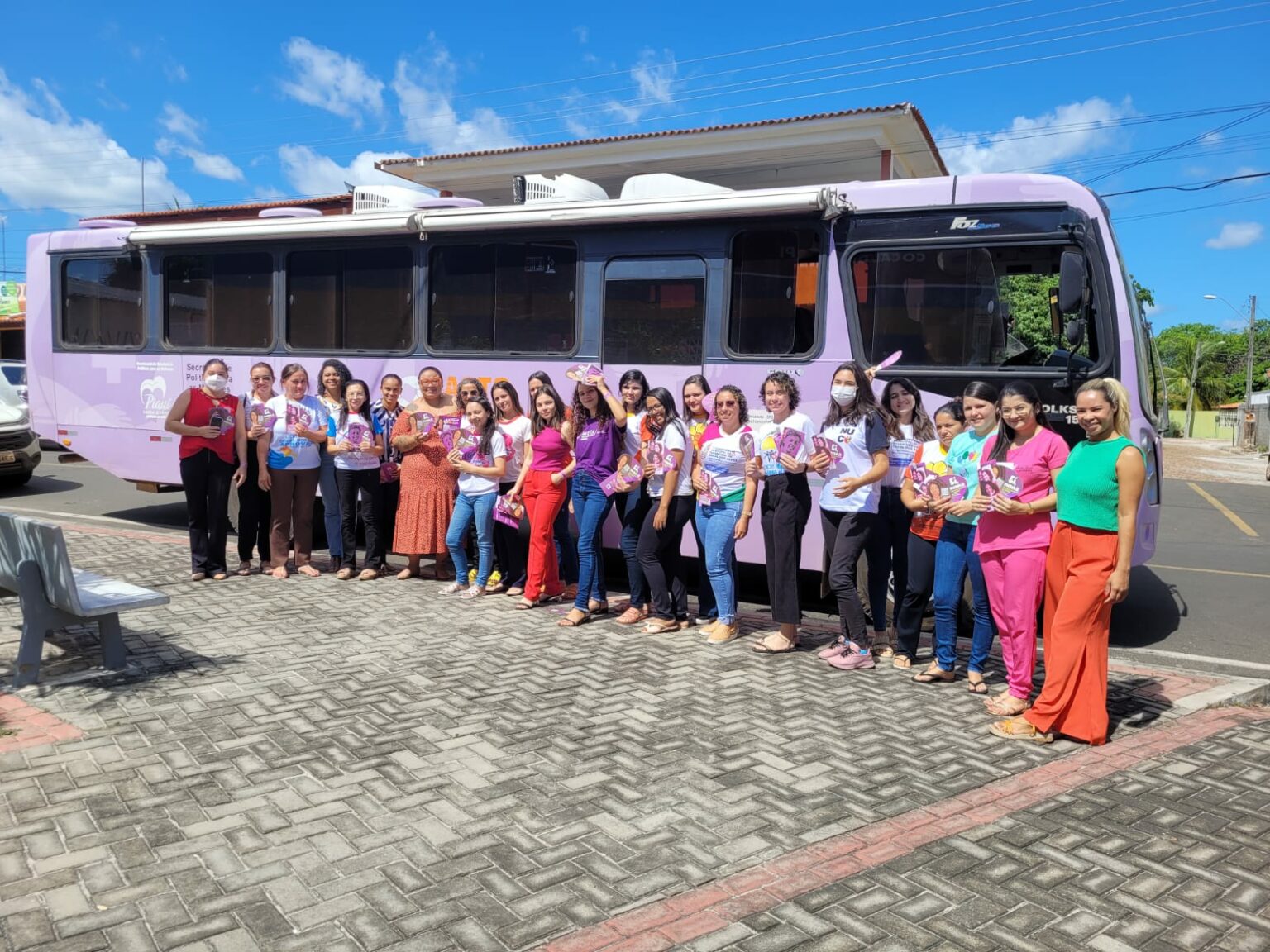 Ônibus Lilás ajuda mulheres a denunciarem o crime de importunação sexual chega a cidade de Cocal dos Alves