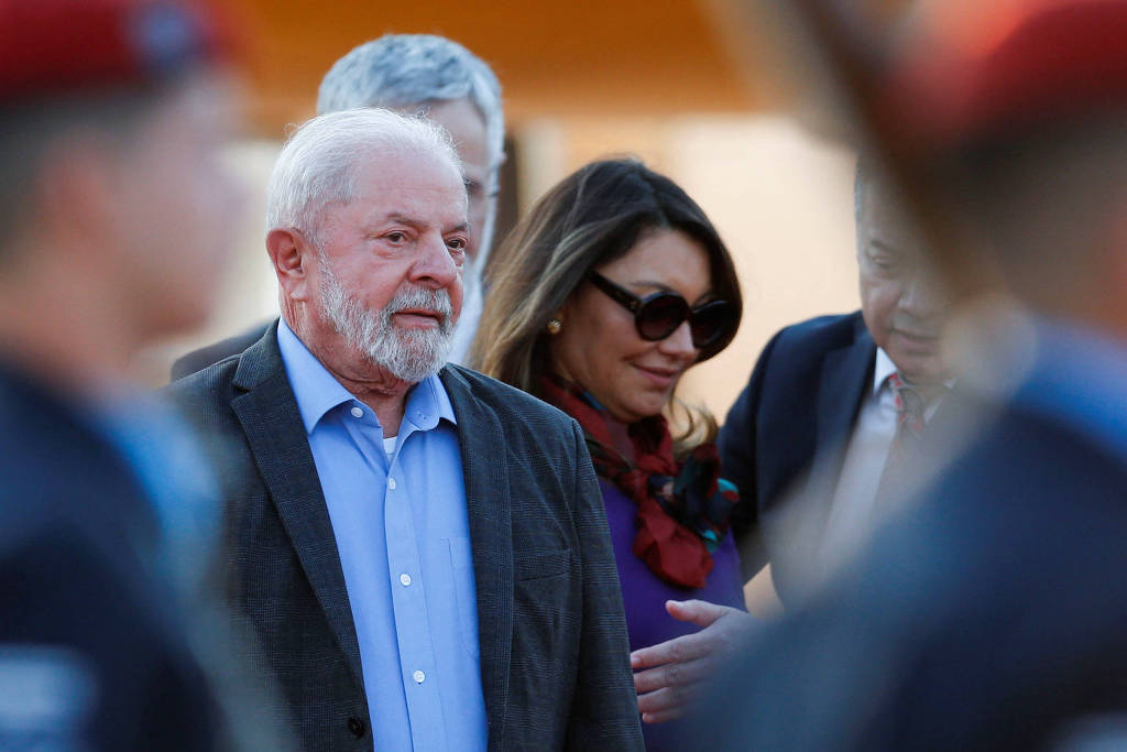 O presidente Lula e sua esposa Janja, no Paraguai.