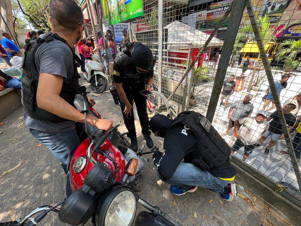 Policiais durante Operação Interditados V, no centro da capital.