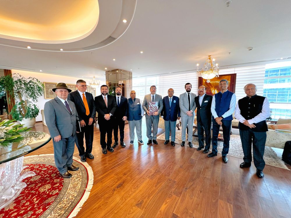 Governador Rafael Fonteles participou de reuniões com representantes da Hinduja Group, um conglomerado indiano em Mumbai, na Índia