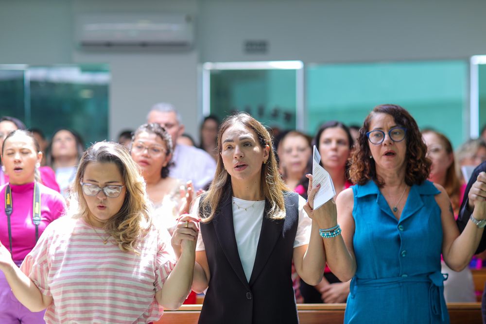 Primeira-dama, Isabel Fonteles, na inauguração da Capela Ecumênica em celebração ao Dia das Mães