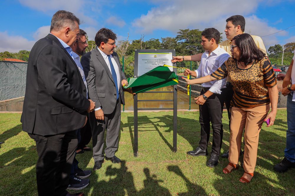 Governador inaugura galeria que garante drenagem na região da BR-343 em Teresina