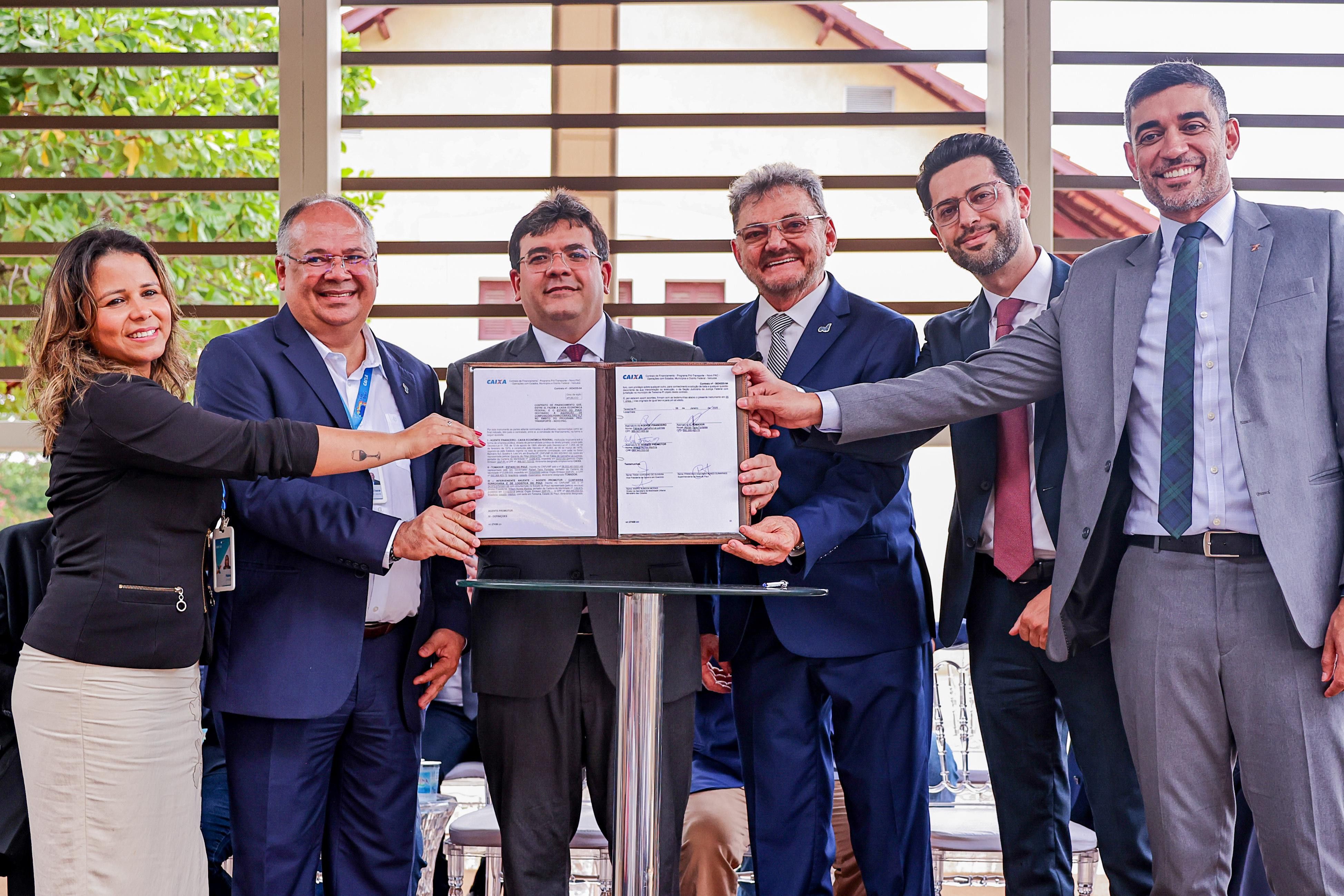 Inauguração da Estação Ferroviária de Teresina e assinatura do contrato junto à Caixa Econômica Federal