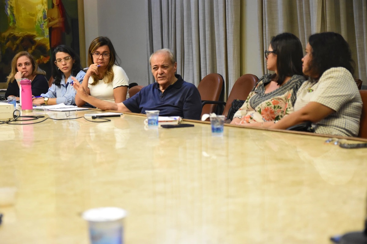 Sílvio Mendes alinha ações para inclusão dos estudantes autistas