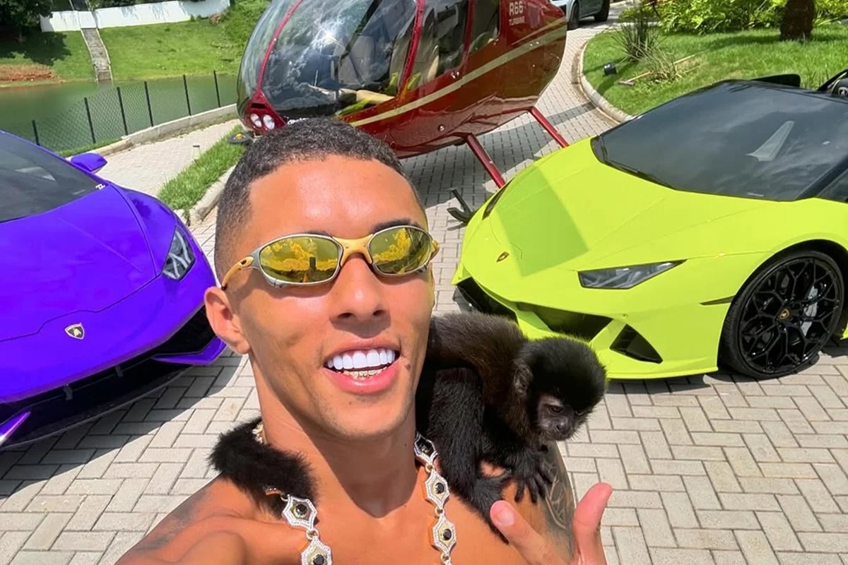 Influenciador Bruno Alexssander Souza Silva, mais conhecido como Buzeira