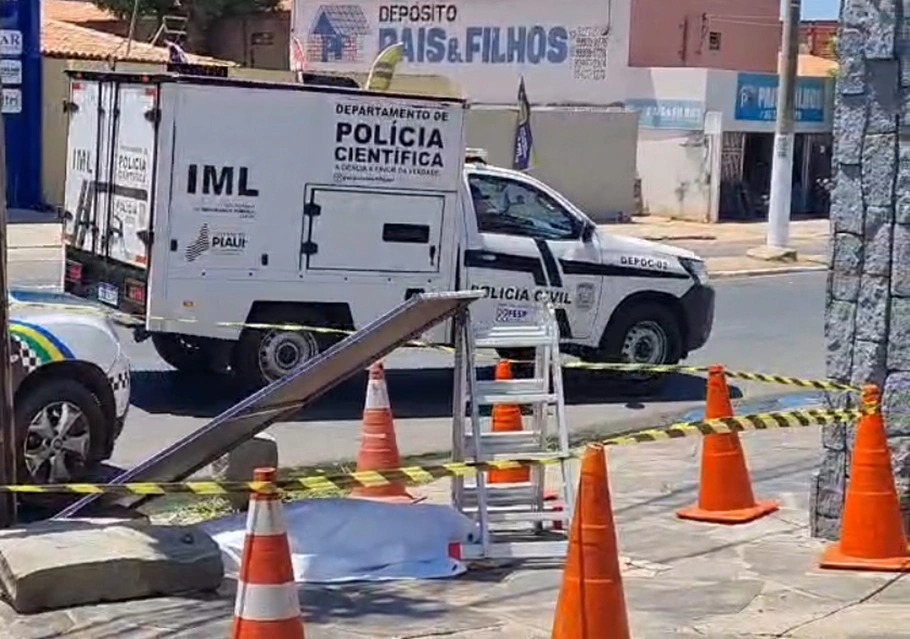 Homem morre após sofrer descarga elétrica no bairro Lourival Parente