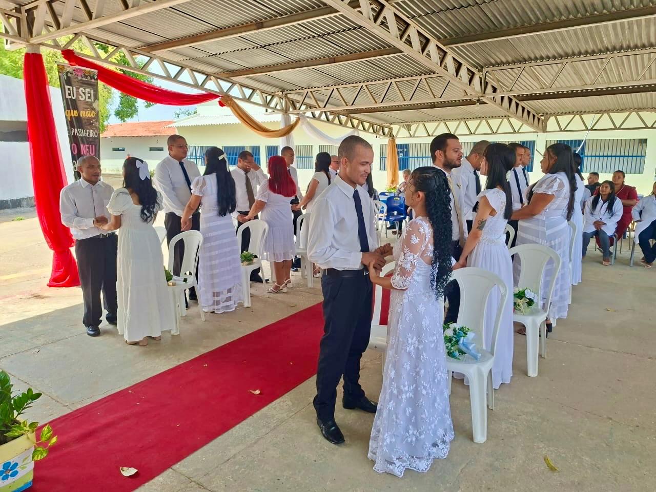 Justiça Itinerante realiza casamento comunitário na Penitenciária Irmão Guido