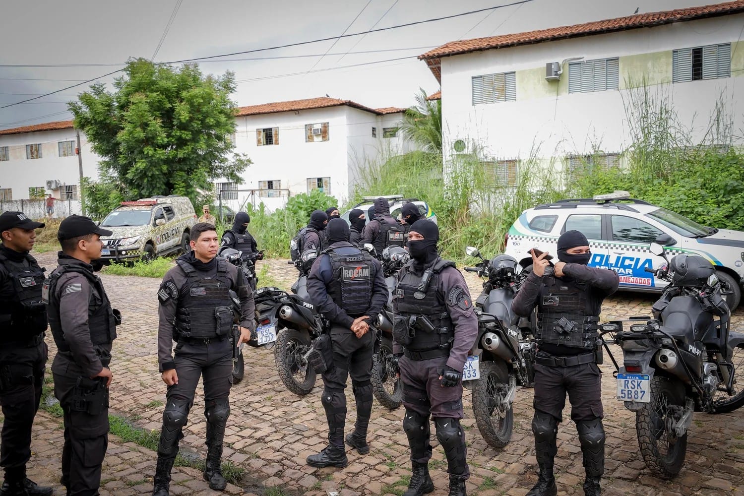 DRACO prende mais de 10 membros do Bonde dos 40 no Residencial Torquato Neto