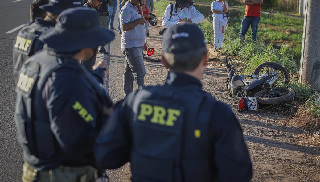 Motociclista morre ao colidir contra poste na BR 316 em Teresina
