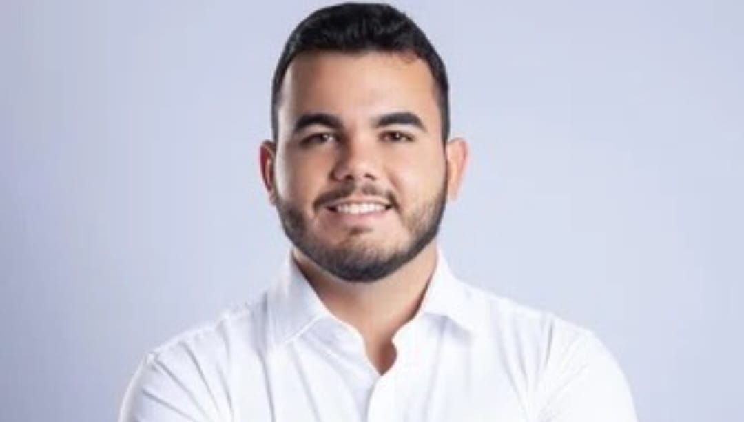 Prefeito Douglas Filipe Sousa Gonçalves