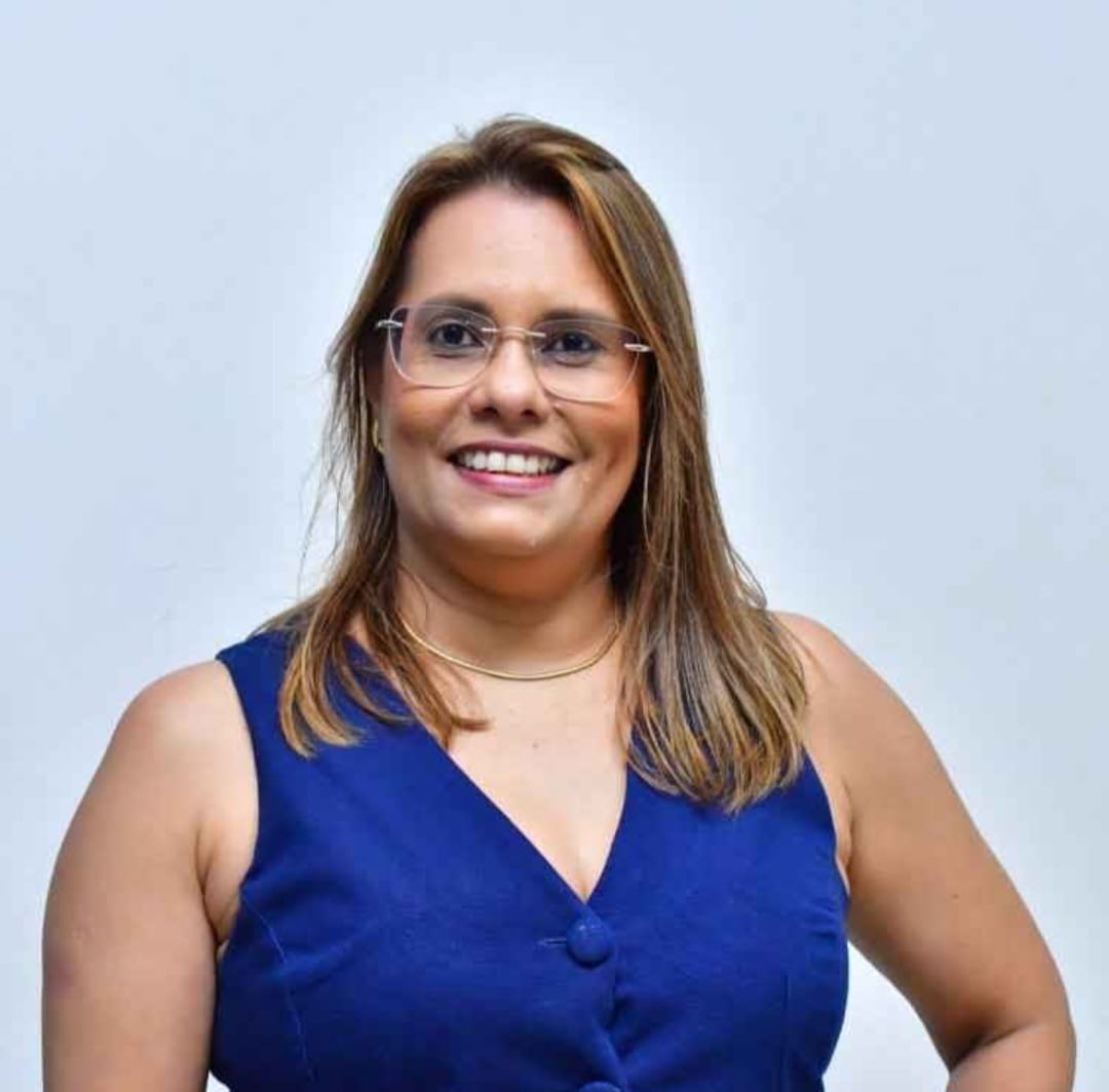 Secretária Renata Saraiva de Sousa Sinimbu