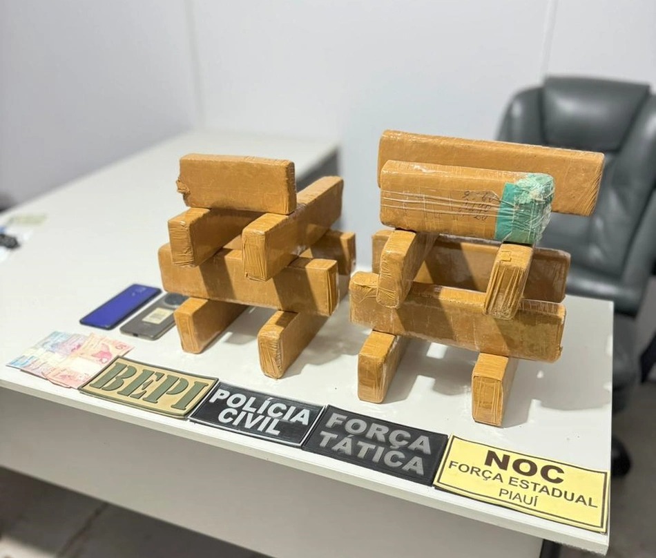 Tabletes de maconha apreendidos com adolescente em Picos
